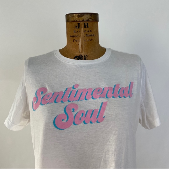 Made au Gold Graphic Tee “Sentimental Soul” T-Shirt size Large - Picture 7 of 15
